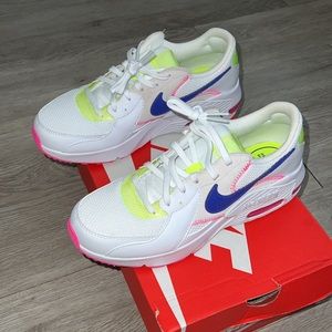 GREAT CONDITION Nike Women's Air Max Excee Shoes